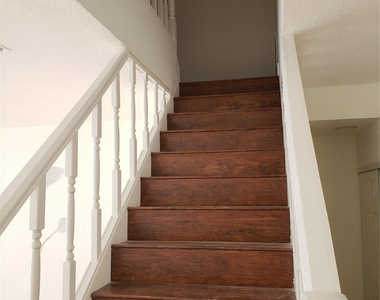 851 Nw 81st Terrace - Photo Thumbnail 8