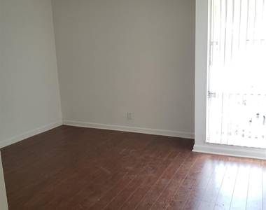 851 Nw 81st Terrace - Photo Thumbnail 9