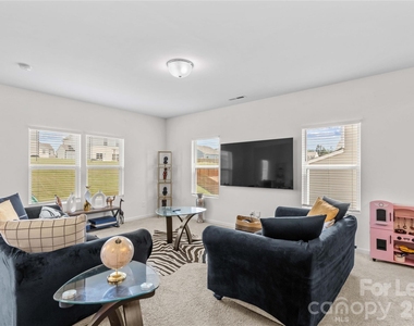 125 Mooring Drive - Photo Thumbnail 9
