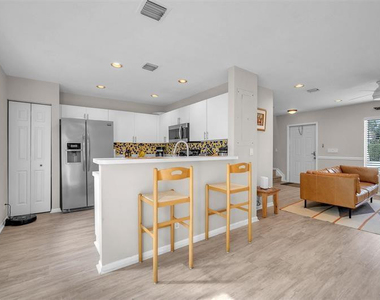 4734 Sw 13th Place - Photo Thumbnail 11