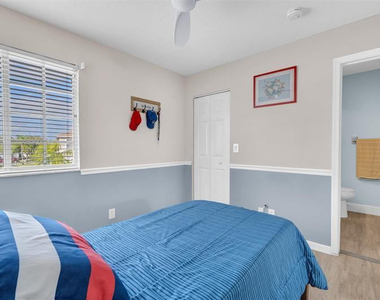 4734 Sw 13th Place - Photo Thumbnail 20