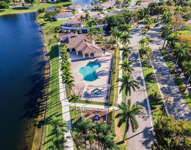 4734 Sw 13th Place - Photo Thumbnail 27