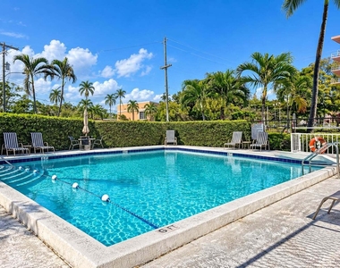 15 S Golfview Road - Photo Thumbnail 8