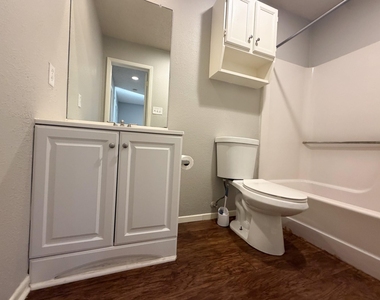 615 Lost Springs Court - Photo Thumbnail 4