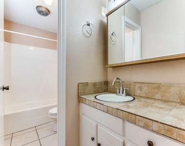 1111 N Nolan River Road - Photo Thumbnail 8
