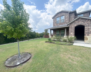 935 Keystone Court - Photo Thumbnail 2