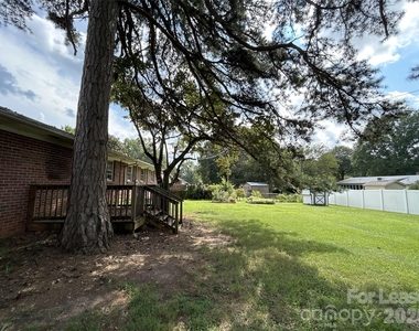 401 Jenny Street - Photo Thumbnail 10