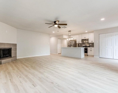 5428 Adams Drive - Photo Thumbnail 5