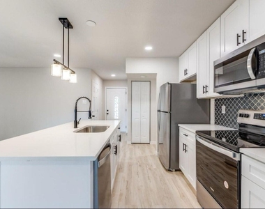 5428 Adams Drive - Photo Thumbnail 7