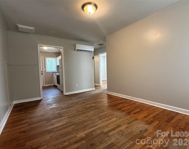 102 E Bradley Street - Photo Thumbnail 2