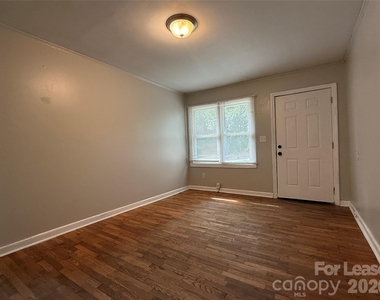 102 E Bradley Street - Photo Thumbnail 1