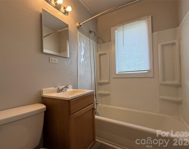 102 E Bradley Street - Photo Thumbnail 13