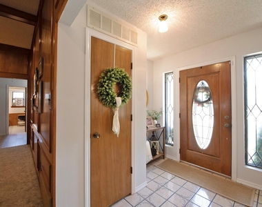 4709 Knollview Lane - Photo Thumbnail 16