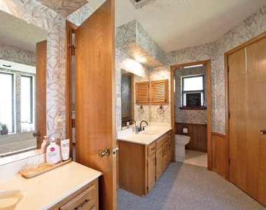 4709 Knollview Lane - Photo Thumbnail 21