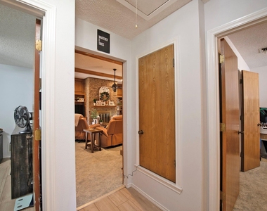 4709 Knollview Lane - Photo Thumbnail 25