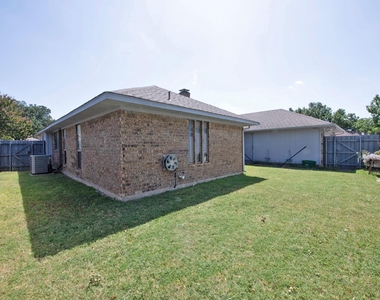 4709 Knollview Lane - Photo Thumbnail 34