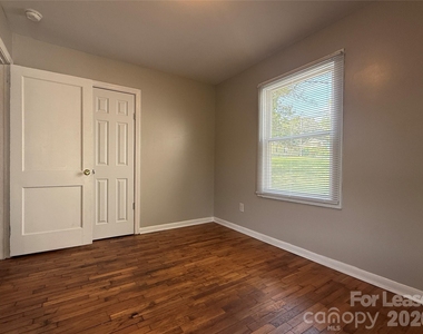 100 E Bradley Street - Photo Thumbnail 18