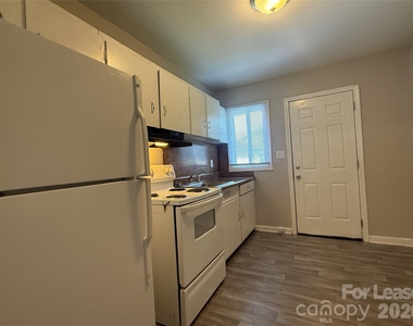 100 E Bradley Street - Photo Thumbnail 6