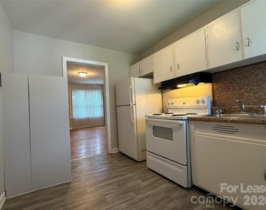 100 E Bradley Street - Photo Thumbnail 8