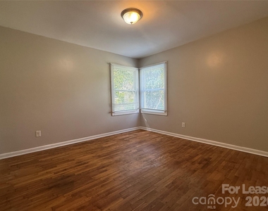 100 E Bradley Street - Photo Thumbnail 10