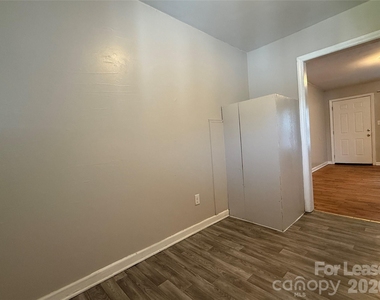 100 E Bradley Street - Photo Thumbnail 9