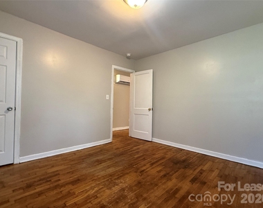 100 E Bradley Street - Photo Thumbnail 12