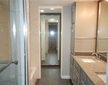 18240 Midway Road - Photo Thumbnail 14