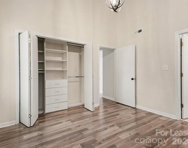 306 S Cedar Street - Photo Thumbnail 9