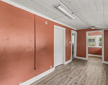 109 Dallas Avenue - Photo Thumbnail 17