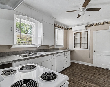 109 Dallas Avenue - Photo Thumbnail 7
