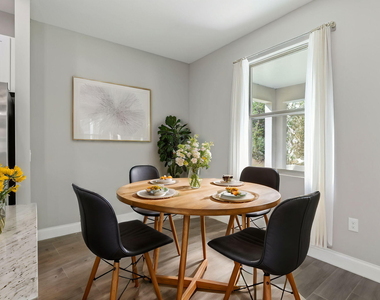 3187 Topsey Avenue Se - Photo Thumbnail 5