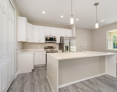 3187 Topsey Avenue Se - Photo Thumbnail 3