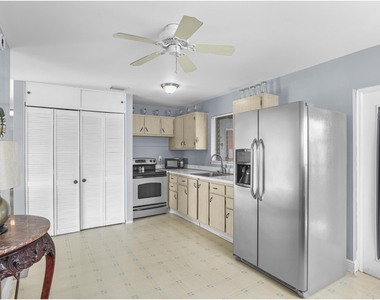 9412 Bellewood Street - Photo Thumbnail 7