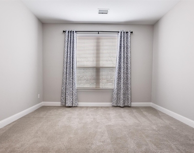 869 Rohan Drive - Photo Thumbnail 17