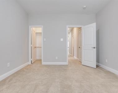 869 Rohan Drive - Photo Thumbnail 18