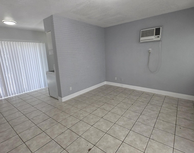 16951 Ne 18th Avenue - Photo Thumbnail 1