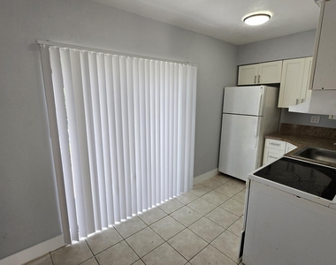 16951 Ne 18th Avenue - Photo Thumbnail 2