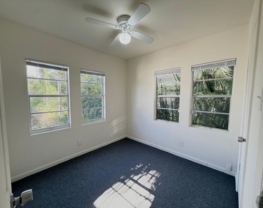 808 30th Street - Photo Thumbnail 7