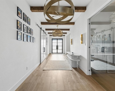 580 Neale Street - Photo Thumbnail 16