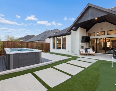 580 Neale Street - Photo Thumbnail 6