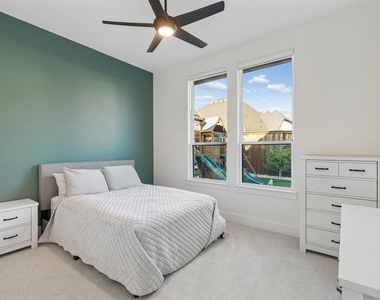 580 Neale Street - Photo Thumbnail 24