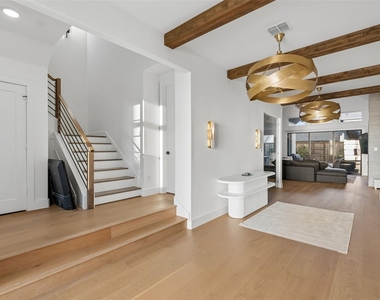 580 Neale Street - Photo Thumbnail 15