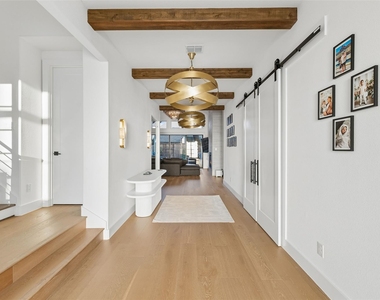 580 Neale Street - Photo Thumbnail 17