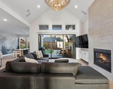 580 Neale Street - Photo Thumbnail 12