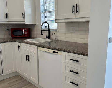 9440 Sw 8th Street - Photo Thumbnail 4