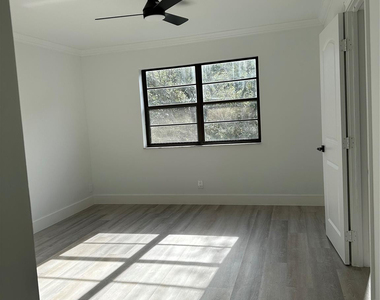 9440 Sw 8th Street - Photo Thumbnail 11