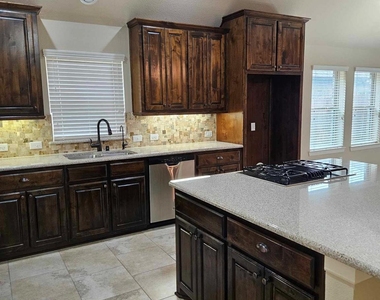 8312 Whistling Duck Drive - Photo Thumbnail 14