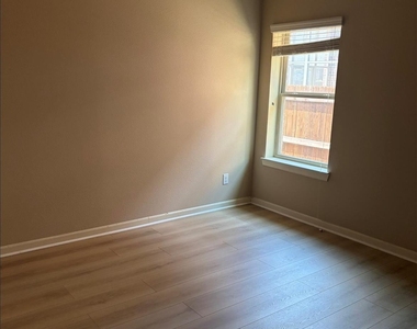 8312 Whistling Duck Drive - Photo Thumbnail 24