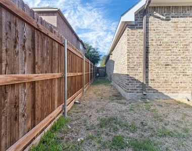 8312 Whistling Duck Drive - Photo Thumbnail 34