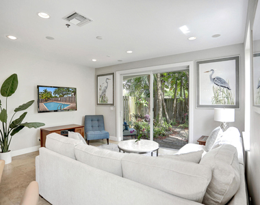 728 Ne 7th Avenue - Photo Thumbnail 9